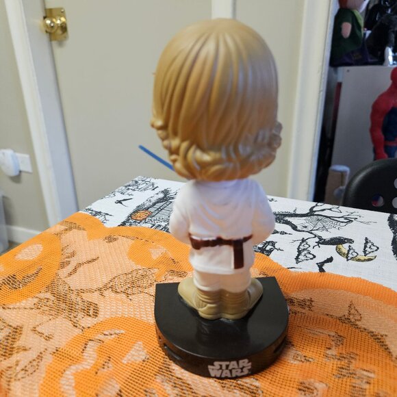 Star Wars Funko Wacky Wobblers Bobbleheads SDCC Han Solo Luke Skywalker Leia - Picture 5 of 14